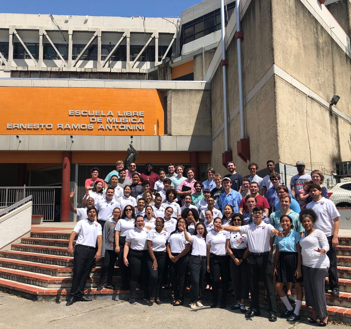 Music Contact International tweet media