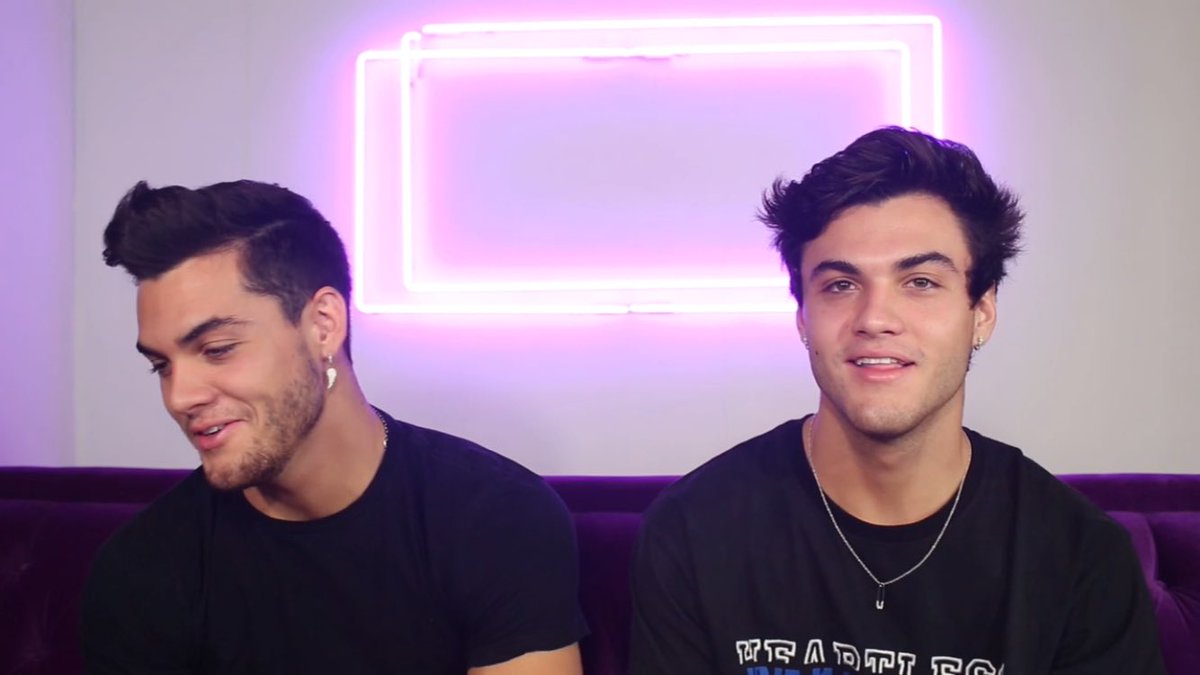 VeronicaRebelo4's tweet photo. Happy Dolan twin Tuesday. I’m super excited for tomorrow’s video @EthanDolan & @GraysonDolan #tuesdaySelfie #tuesday #EthanDolan #GraysonDolan #DolanTwins #DolansTwinsTuesday #DTSQUAD #HappyTuesday #Twins #DolanTwinsNewVideo #Dolans https://t.co/sBLsqJLcyE