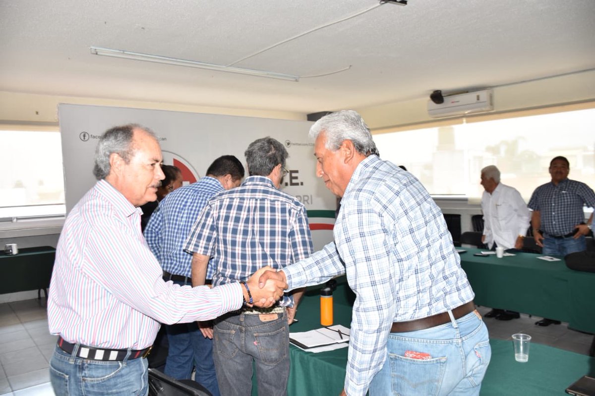 CDEPRIMICH's tweet photo. En el PRI Michoacán seguimos trabajando, hoy en Reunión de trabajo con Delegados Políticos encabezada por el presidente Lic. @VictorSilvaMich, el Secretario de Organización, @Antonio_GuCa se analizaron temas. https://t.co/lAa2aKwcm6