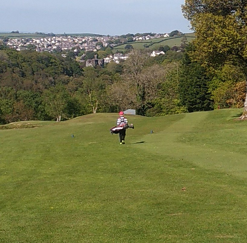 APnumber5's tweet photo. On the course with his birthday present today. First full set. Now asking when he can play comps. Argh! How to fit this in round 🏏🏑🏉⚽ @GolfAccessUK #aquaband https://t.co/NATMkHm81S