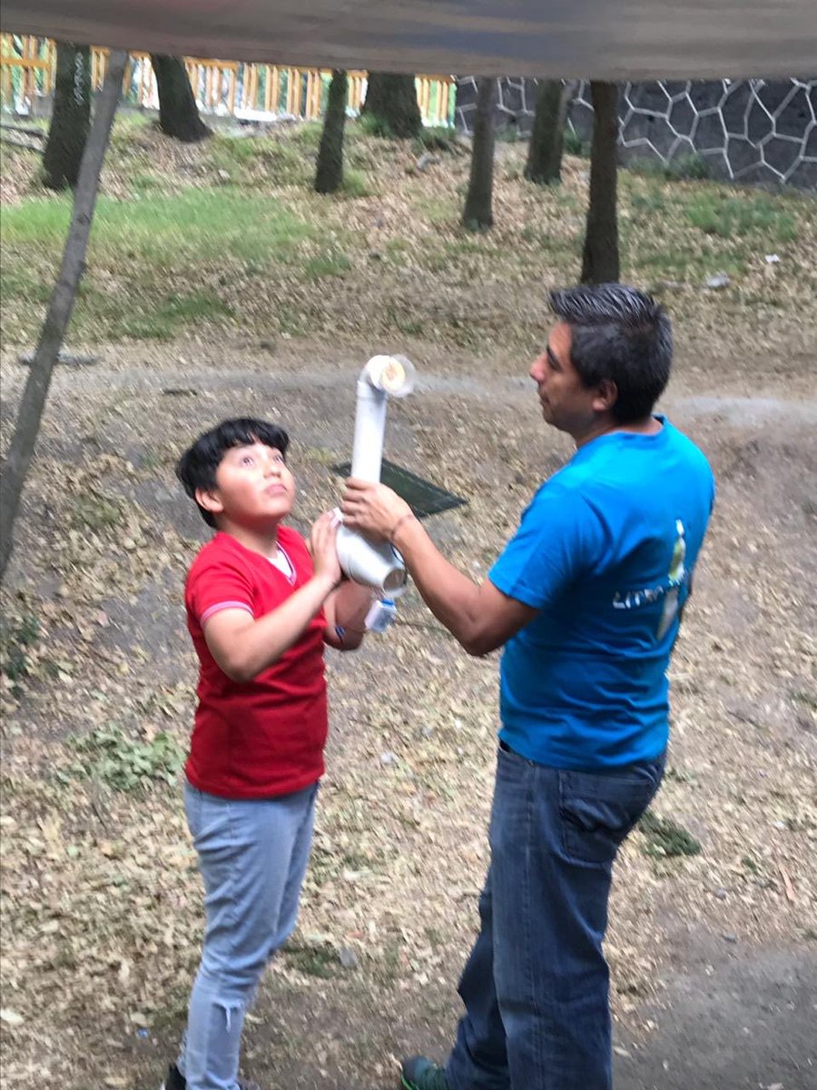 benjamias's tweet photo. Taller de @LiterMx y @QOHELET_AC para la Gobernatura Nacional Indígena. Gracias @PepsiMEX por sumarse al cuidado de nuestra casa común. #iluminacionSolarAsequible #TodosSomosMexico https://t.co/mJZUzKlK9u