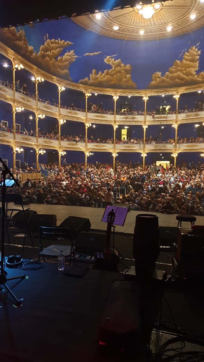 LuigiVignando's tweet photo. Al Teatro @ilRossetti nella nostra #Trieste è tutto pronto per il concertone della @pfm canta #DeAndre Anniversary. Very proud! 
#soldout #vignapr https://t.co/uHARhrtv0f