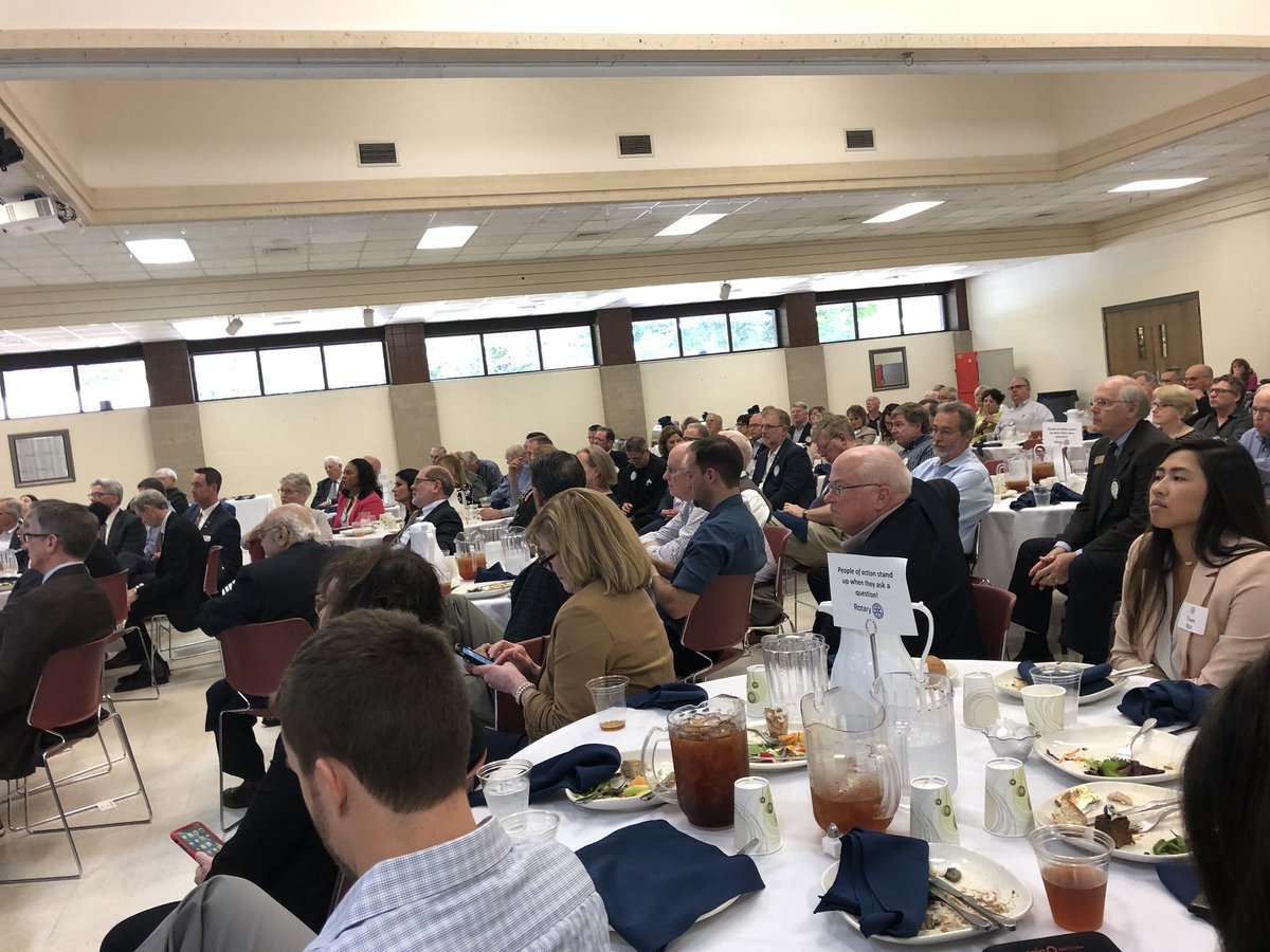 PeteNajera1's tweet photo. FULL HOUSE today at the @RotaryWichitaDT luncheon to hear @noreenks give a great update on the Business Education Alliance and how our community is grooming the next generation to assume jobs after graduation. #ServiceAboveSelf #ILoveWichita #FocusForwardICT https://t.co/jt8MzyaDQD