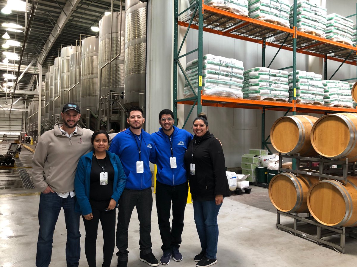 HeavyConnected's tweet photo. Spending time with customers is the best part of our job. Today itโs field support and training with Scheid Vineyardsโ QA team.
@ScheidVineyards
.
.
.
#Heavyconnect #foodsafteyapp #elimatepaper #paperlesscompliance #foodsafety #agriculturetechnology #regulation #Compliance https://t.co/9uIePAeGIf