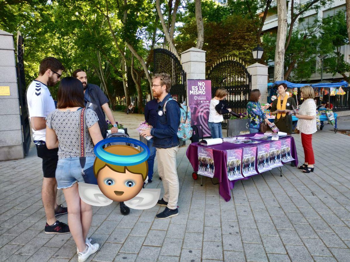 Estamos recorriendo los barrios de #Albacete, hablando sobre el proyecto que #UnidasPodemos26M tiene para nuestra ciudad.
Si nos ves y quieres conocernos, no dudes en acercarte 😊
#AlbaceteLoCambiasTú💜❤️💚
