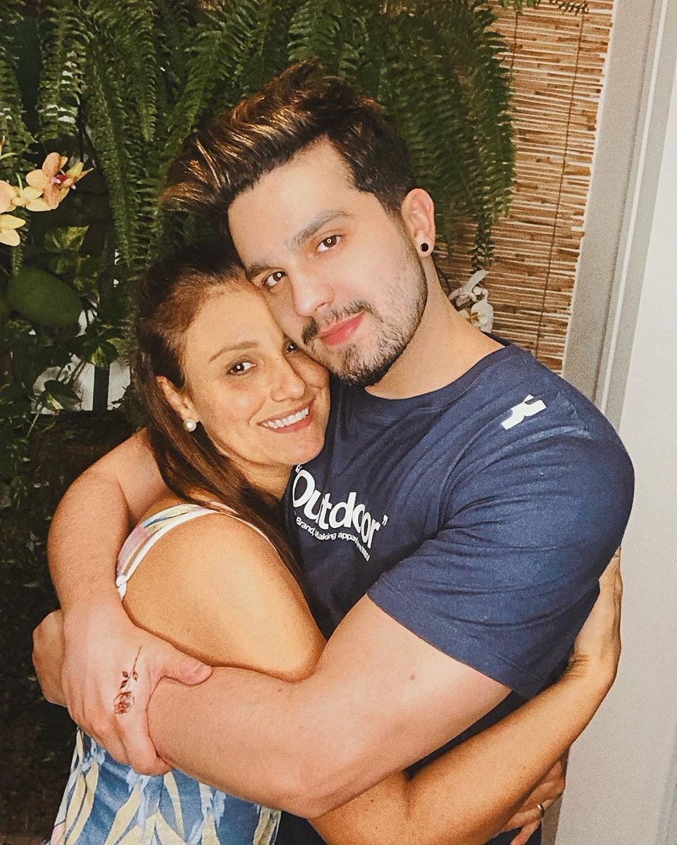 projetolsbr's tweet photo. Porque me matou?????? 😍 "te amo minha MÃEZINHA ♥️ muito memo" | @luansantana via Instagram. https://t.co/o7d3KEBCv5