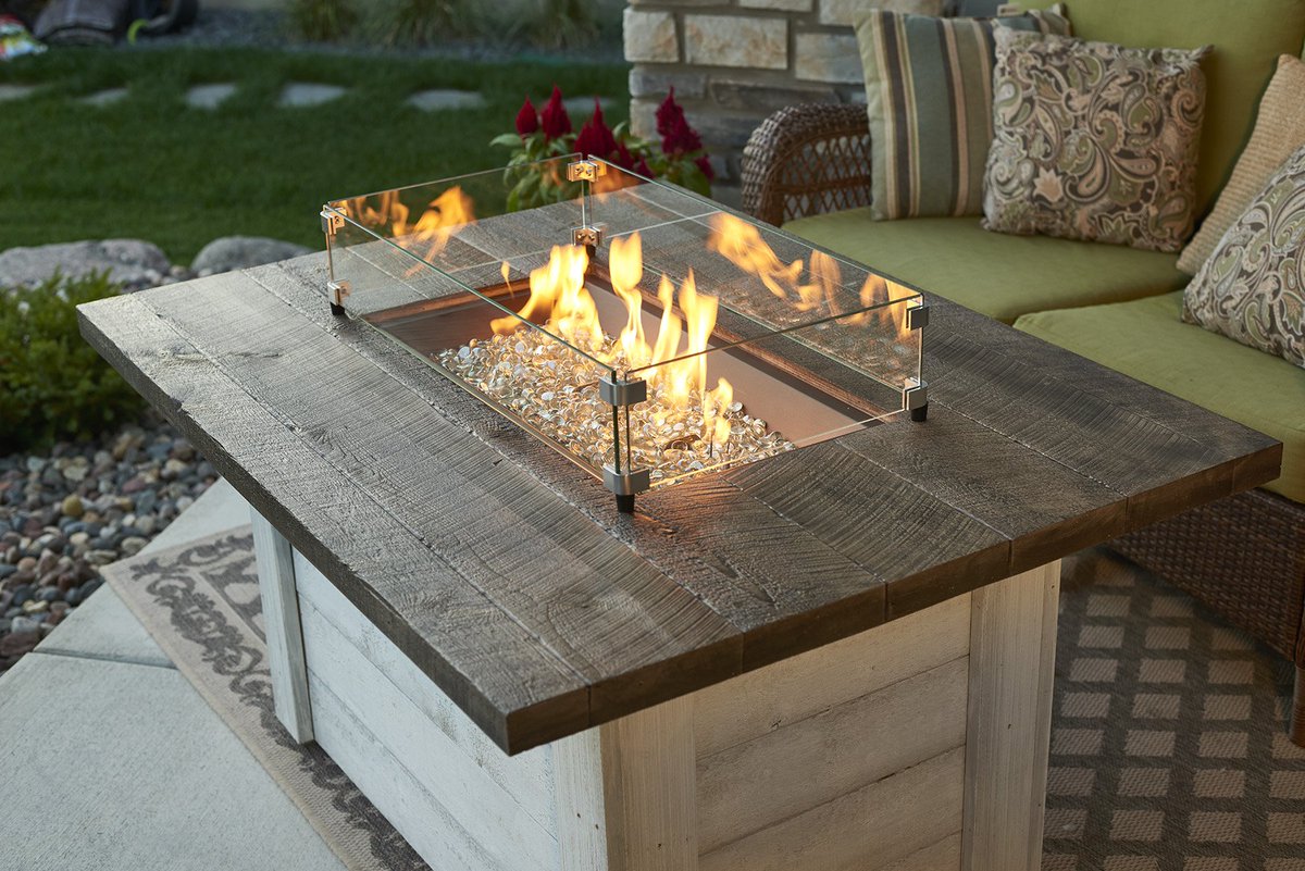 PssScreen's tweet image. With outdoor season finally here, backyard movie nights are a perfect excuse to bring family and friends together.  #outdoors #Outdoorgreatroomcompany #ProjectorScreen
projectorscreenstore.com/blog/Outdoor-M…