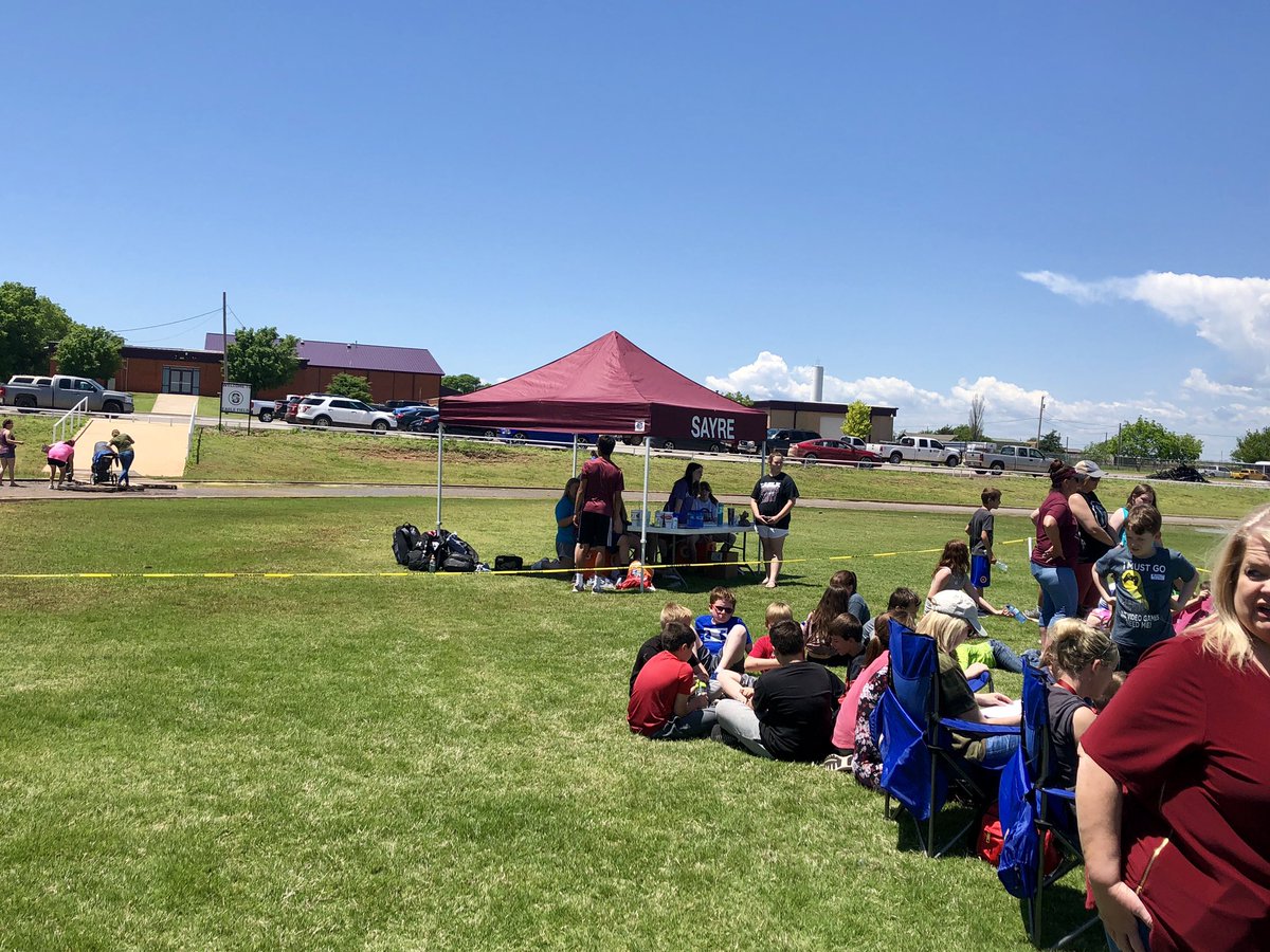 SayreUpperElem's tweet photo. Elementary track meet! https://t.co/bMSV3tRQ3H