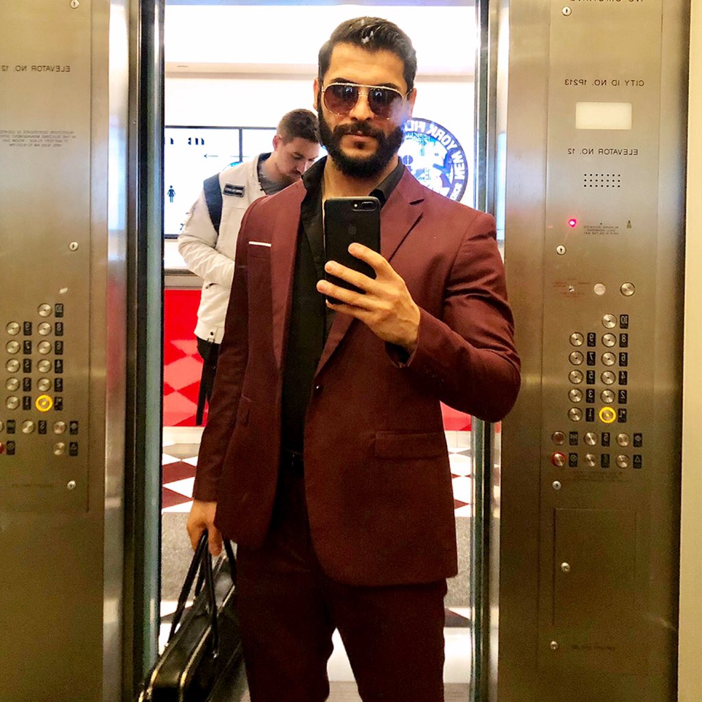 SDFashionAcade1's tweet photo. Stefano Suaros  net worth in 2019 was 2,9 million dollar .Including Apartment in Miami Saudi B which cost 740k $ also apartment in Brooklyn which cost 385k $ . He Mention that he is going to invest huge amount to real state  endof this year#stefanosuaros #stefanosuarosnetworth https://t.co/aLKNSupwyC
