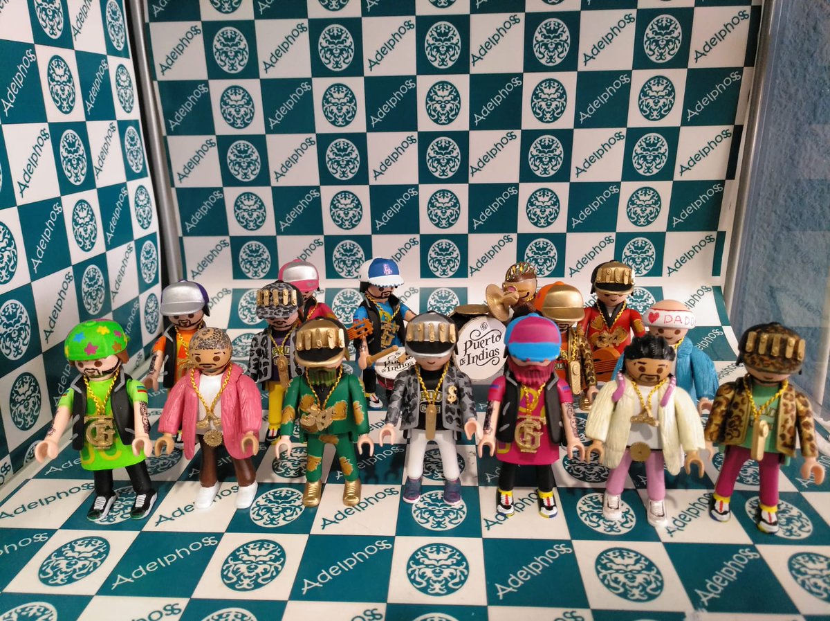 lachirisevilla's tweet photo. Chirigota en click de #playmobil realizado por @adelphoss75 GRACIAS #DaddyCadi #clicks #chirigota https://t.co/lfceQNLeCf