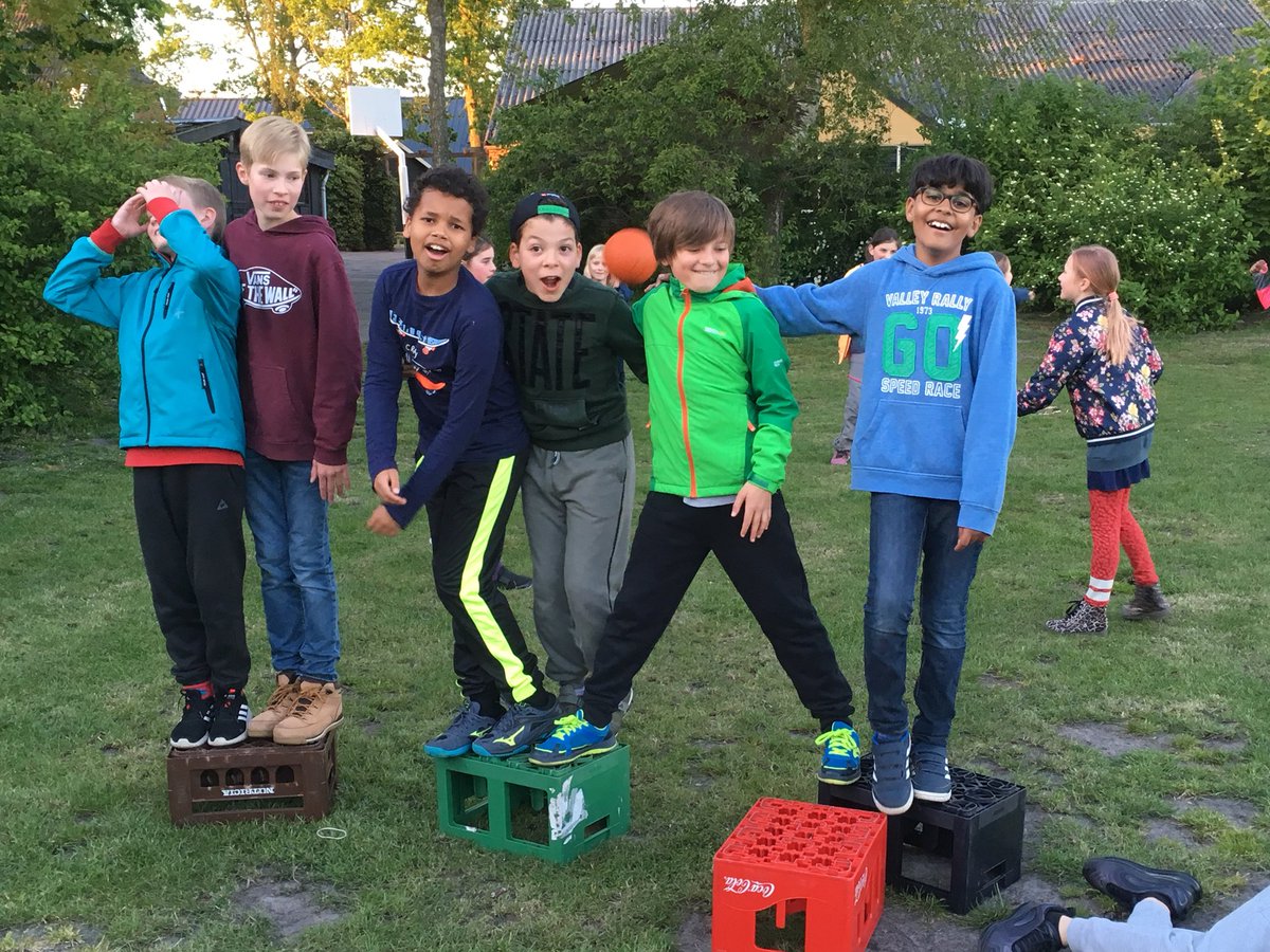 BSNJSL's tweet photo. ... and some more #BSNTRIPS #BSNJSL #Drenthe19 https://t.co/dWFjYXyhra