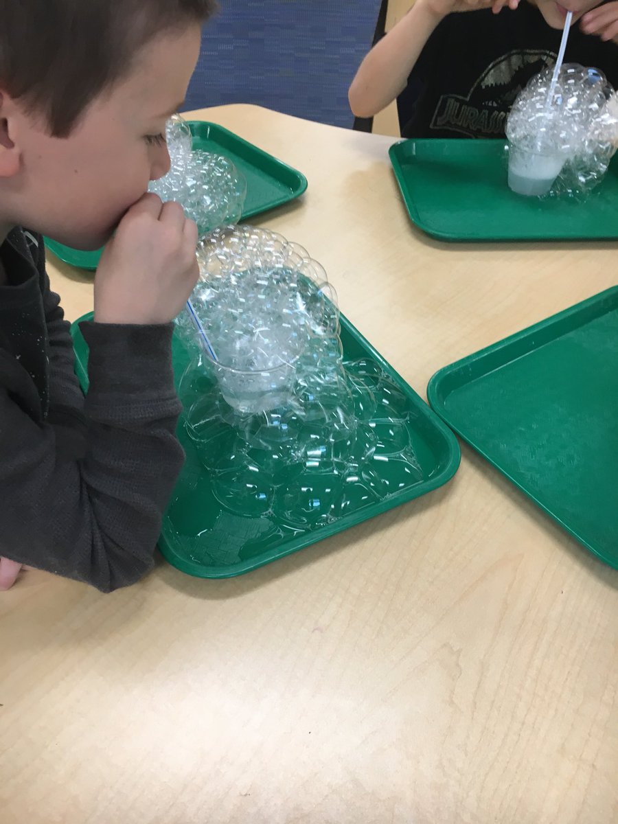 pricestacie4's tweet photo. Keeping kids engaged for the end of the year! Balloon POP each day with a secret theme inside for the following day. Today was BUBBLE day! #masonmoments @wainscottpamela @mlj0611 https://t.co/m9tmaANBjv