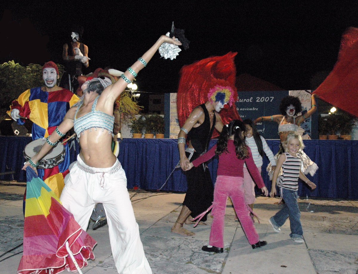 CirculoArcano's tweet photo. Apostamos por un #festival que que sea de y para comunidad: #danza #Teatro #Música #ArtesVisuales y más para #Cozumel Conoce el proyecto:  https://t.co/eePJulVoOy y danos un RT https://t.co/r6HLU3U9Ik