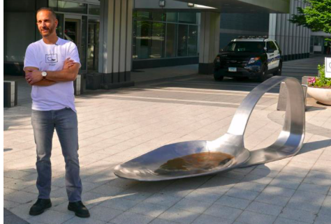 BulldogsRunning's tweet photo. Don't miss artist @DomenicEsposit1 at our annual Run for Recovery 5K &amp; Tribute on 5/19 @FranklinParkBos. Learn about The Opiod Spoon Project and his Honor Signature Tour. #wellness #recovery https://t.co/tnfRkmPt1v https://t.co/dss9Ag4a9f
