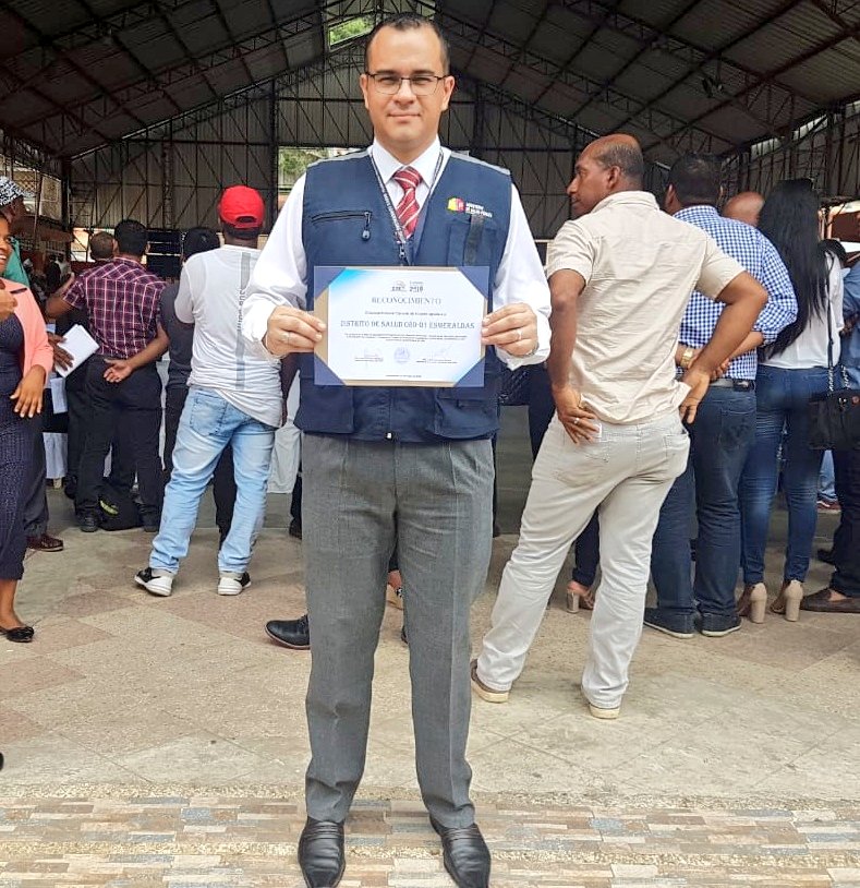 #Esmeraldas | El distrito 08D01, recibe reconocimiento de parte de <a href="/electoralcne/">Consejo Nacional</a>, por su aporte a la Mesa de Seguridad Provincial para el desarrollo del proceso electoral de las elecciones seccionales 2019 y elección de Consejeras y Consejeros del <a href="/CPCCS/">Carlos P. Carcelén Caicedo</a>, Hardy Morales.