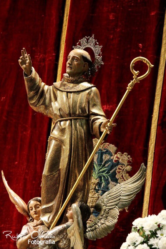 Agradecemos la presencia de todas las autoridades, cofradias y vallisoletanos que nos han acompañado en la eucaristía celebrada en la Catedral de Valladolid. Que San Pedro Regalado nos proteja!