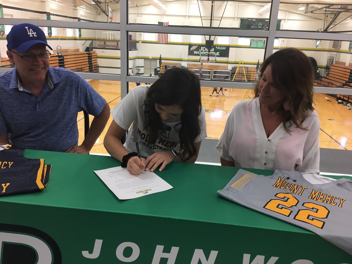 JWCCBlazersWBB's tweet photo. Congrats to both @_emmapopp and @VanceAlaina in continuing there academic and athletic careers at Mount Mercy University!! Your hard work has paid off, and we know you’ll do awesome! #blazers🔜mustangs https://t.co/KETUyo2MQf