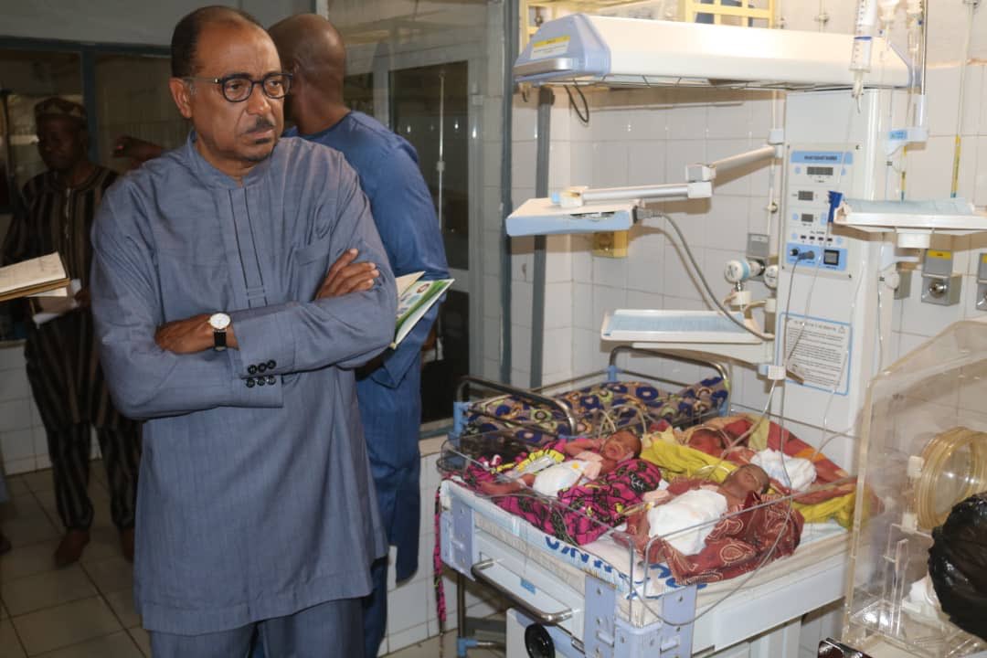 MichelSidibe's tweet photo. At the Gabriel Touré University Hospital in #Bamako, Mali’s busiest hospital, I was struck by the resilience of the staff who are doing their utmost to save lives and provide care for all in difficult working conditions.
#HealthForAll https://t.co/LotLqZSwV9