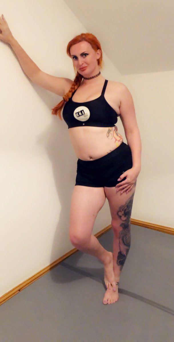 chloedavismodel's tweet photo. Still the reigning heavyweight champ of @MMAXXXSESSIONS  If you want to book a private session and try your mettle, Dm or email wrestlechloe@gmail.com 💪🏻💪🏻💪🏻 https://t.co/cHdHLmoVpo