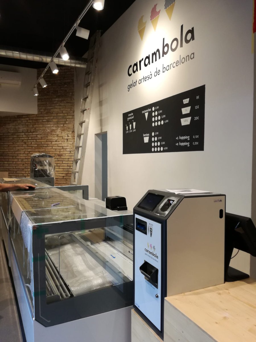 binsoft_ca's tweet photo. Tothom coneix la #sagradafamilia oi? I sabeu que a tocar hi ha la millor geladeria de Barcelona? I que es diu #CARAMBOLA ? Si voleu un gelat amb tot el gust d'un bon gelat artesanal no us ho perdeu. Podreu efectuar el vostre pagament en #efectiu en un #cashdro3 #caixer #cashdro https://t.co/nmIrmbKh2f