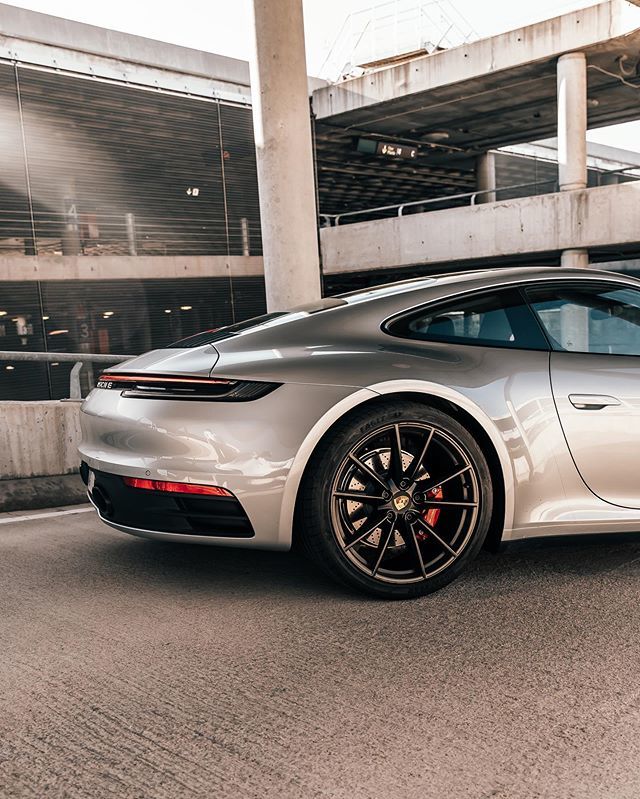 En esta edición de Europe Tour cruzará el mapa con nosotros la nueva generación del 911, más musculoso que su antecesor pero con el mismo corazón ❤️ Bienvenido a la familia Sixter🤘🏼
#welcomeet19 #6to6europetour 
6to6motor.com
.
.
📸 @airmadrid
.
.
@mbenzespana <a href="/akrapo/">AKRAPO</a>…