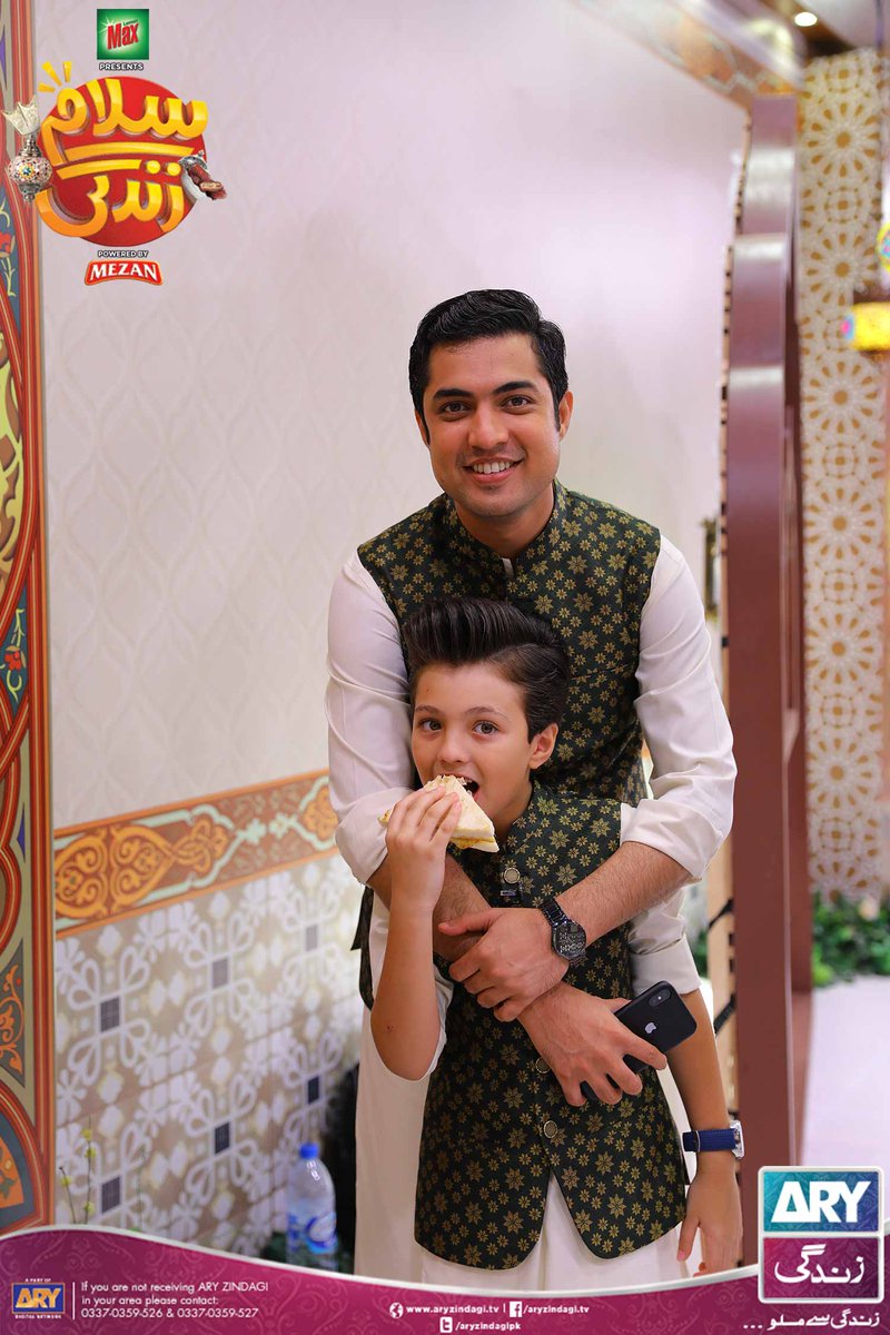 aryzindagipk's tweet photo. How was today's show?
Write your views in the comment box below.
#SalamZindagi #FaysalQuraishi #7thRamazan #ARYZindagi #Ramazanspecial  #MairaKhan #ChefWarda #IqrarulHassan #PehlaajHassan #Aadi #FaizanShaikh https://t.co/FdRr5ZkNXm