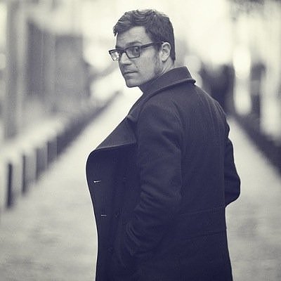 Record_Mostra's tweet photo. "Col.lecció de favorits". Aquest dissabte a la II @Record_Mostra del llibre esportiu l'escriptor @MiquiOtero ens descobrirà les seves fílies i debilitats literàries relacionades amb l'esport. https://t.co/vazRaLUXGM https://t.co/7hOizKlwOh