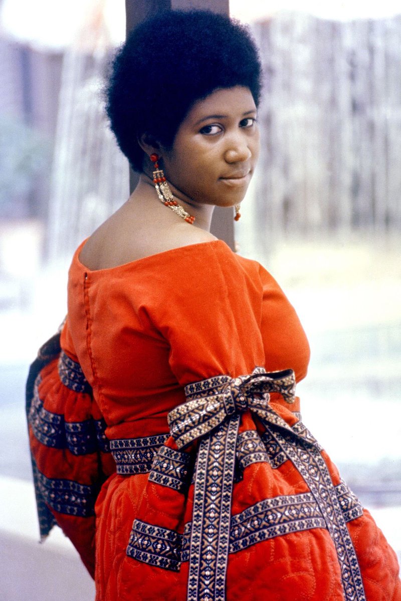 joelyork48's tweet photo. Biography of Aretha Franklin 
Written by: SPC Joel L. York https://t.co/0Y414FZlai (Ret.)
Military Police Corps
501st Military Police Company
1st Armored Division 
U.S.Aemy Europe
http//JoelYork52.co @elenitaLenDimal @SONATURAL100 https://t.co/ak2YuagLBO