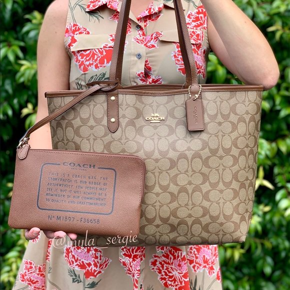 NatCrom's tweet photo. So good I had to share! Check out all the items I'm loving on @Poshmarkapp #poshmark #fashion #style #shopmycloset #coach: https://t.co/z9BDkh2hKH https://t.co/HeoQC5Wv6s