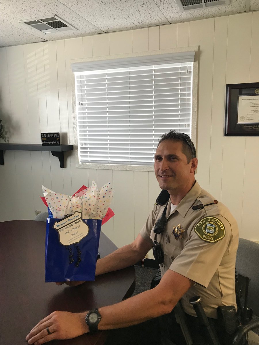 Thank you Deputy Dunlap for all you do! National Police Week! ⁦<a href="/SanJacintoUSD/">San Jacinto Unified School District</a>⁩ ⁦@SJUSDSup⁩ ⁦<a href="/SanJacintoHS/">San Jacinto High</a>⁩