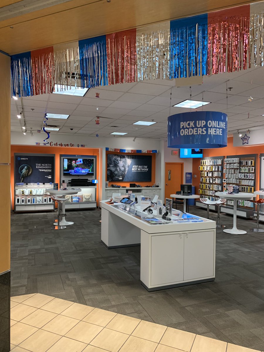 Jon_Kirwin's tweet photo. #OVMAGIC is decorated and ready for #MilitaryAppreciation #teamPOWer #teamAwesome @Squad_OVM #LifeAtATT https://t.co/j6zhlXd8xU