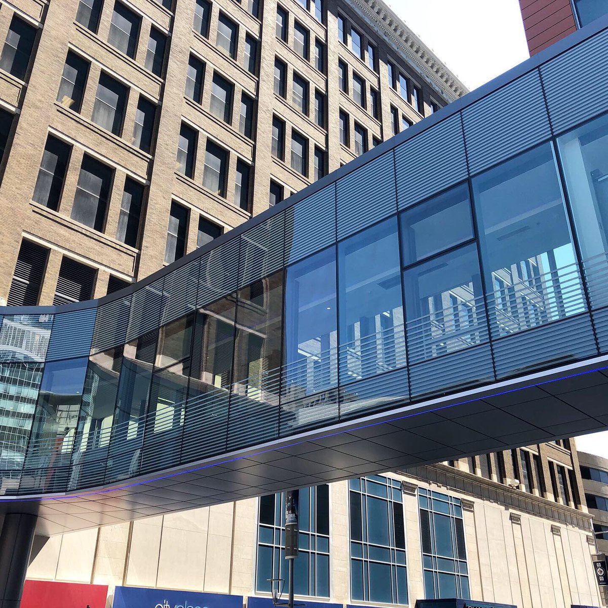 truenorthsquare's tweet photo. Thank you to @cisc_icca for the honour of awarding the #TrueNorthSquare Skywalk with the 2019 Steel Design Award. And a big congrats to Abesco, @perkinswill_van, @entuitive, @pcl_construction and the rest of the team! https://t.co/1gDM3vzD9G
