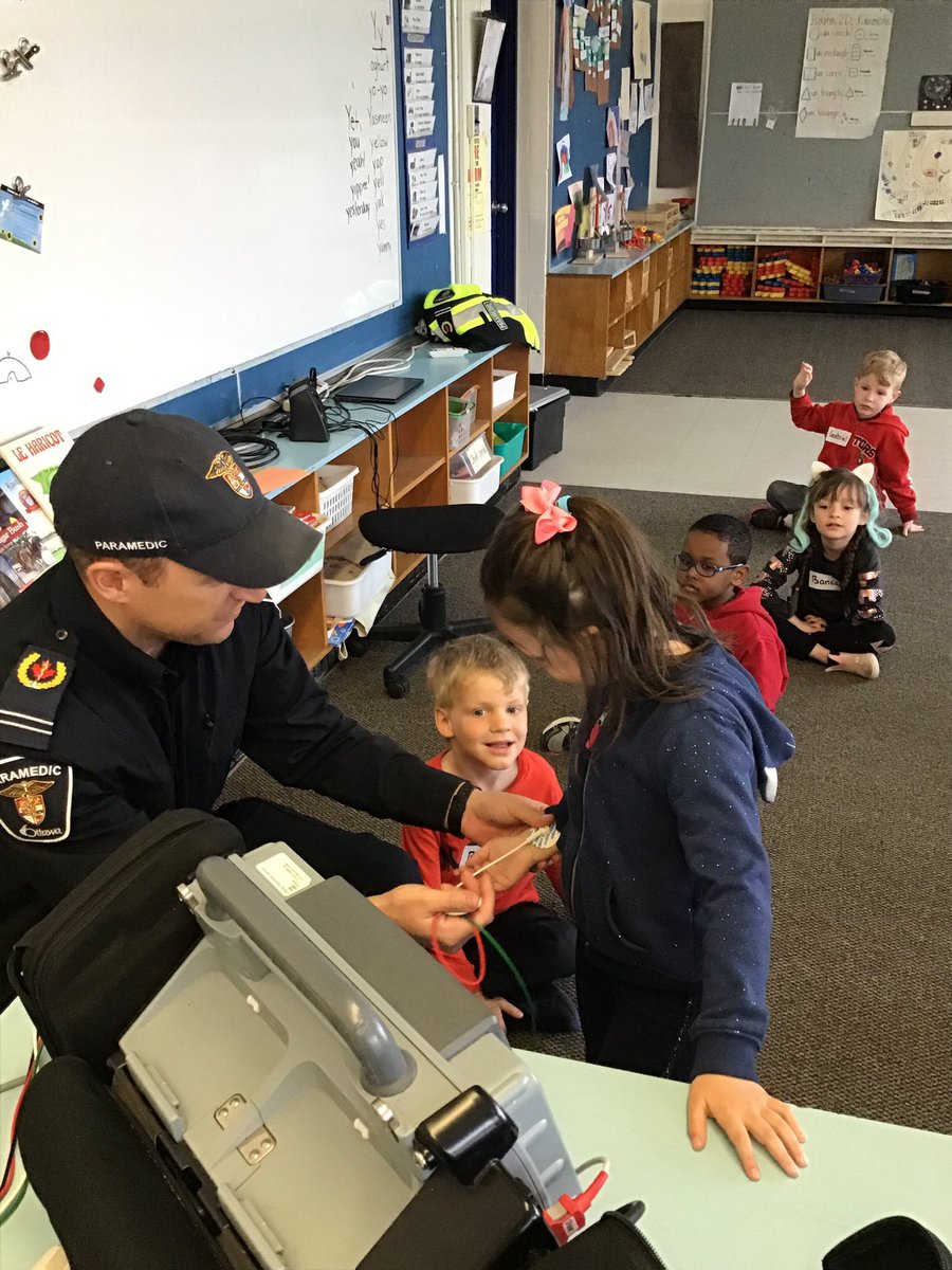 FDPS_Principal's tweet photo. Thank you @OttawaParamedic for the wonderful presentation this morning! Our kinders were excited to learn about ambulances, health care, and all the other great things you do for us. @FeatherstonPS @OCDSB https://t.co/9hcvKceQby