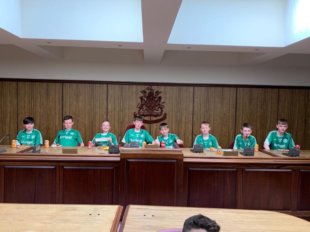StColmsGACDrum's tweet photo. No stormont but St Patrick’s u14 hurlers view Limavady council chamber. Big thank you @BrendaMayorCCG @DrumsurnGac https://t.co/aqLxFHaKtW