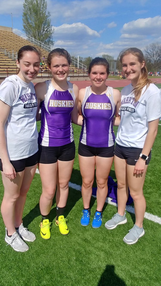 LarryLasch's tweet photo. #wahpetonhuskies girls 4 x 200 relay State Qualified - Magdalena Benton, Emily DeVries, Bailey Bernstein, Jordyn Kahler at TK Last Chance Meet https://t.co/D1ZHKnG91u