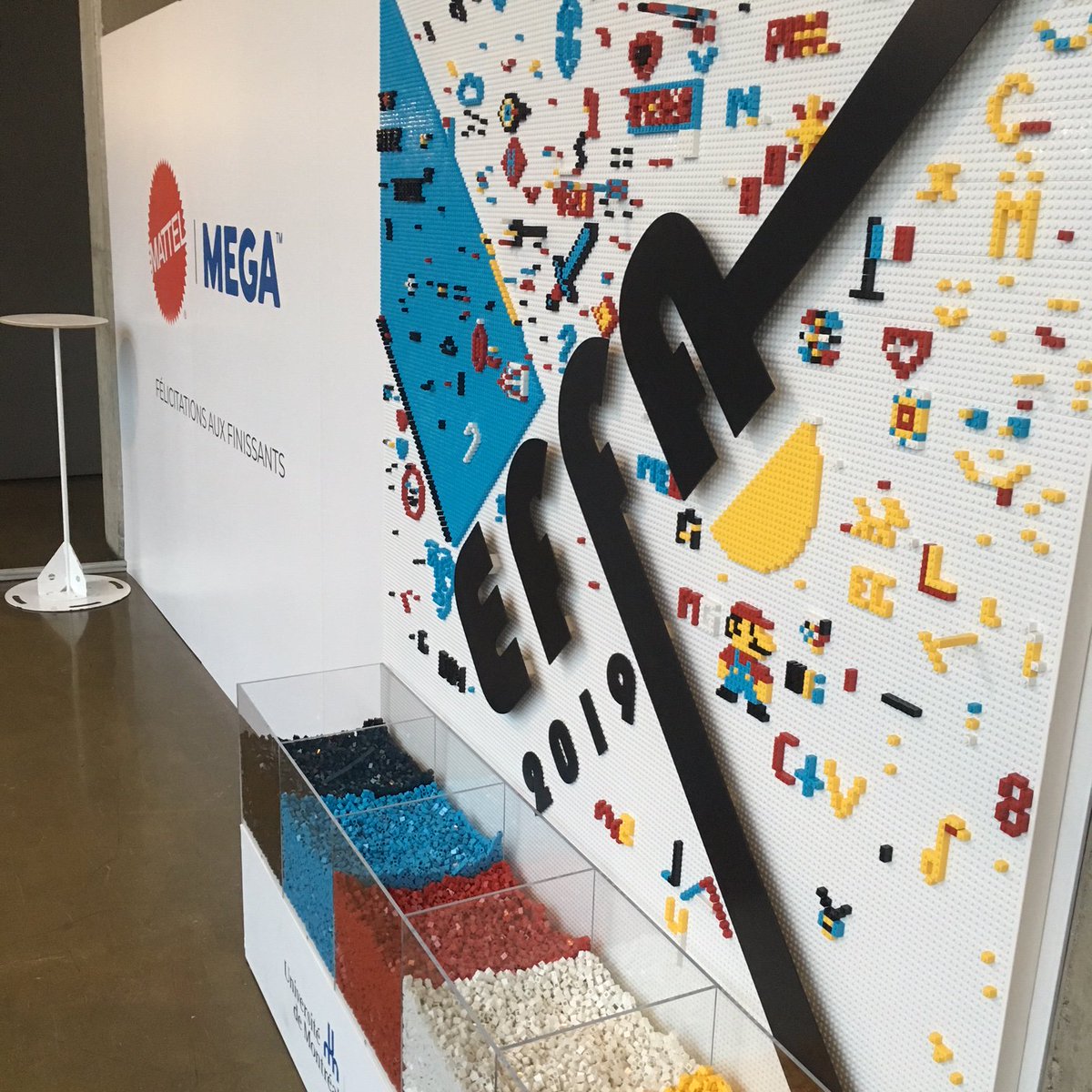 LuckyHammers's tweet photo. Last friday, #Luckyhammers was at the #EFFA to see 5 projects made by #students. Some games were really impressive ! 👾 https://t.co/5pdWdq2xTC