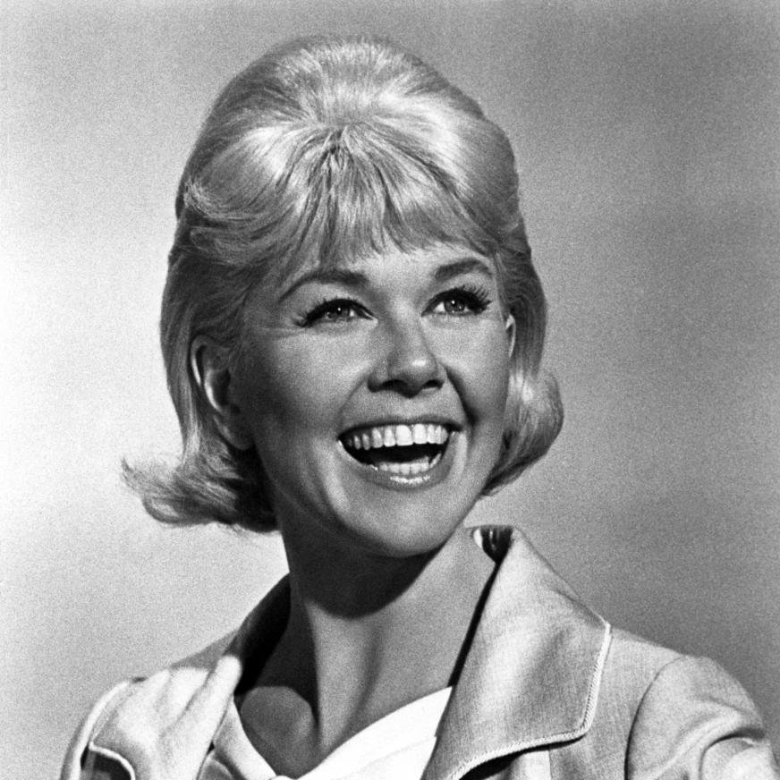 On June 9th, we will celebrate the life and career of iconic actress, singer and animal activist Doris Day with a 24-hour, 13-film tribute: myt.cm/DorisDay
#TCMRemembers