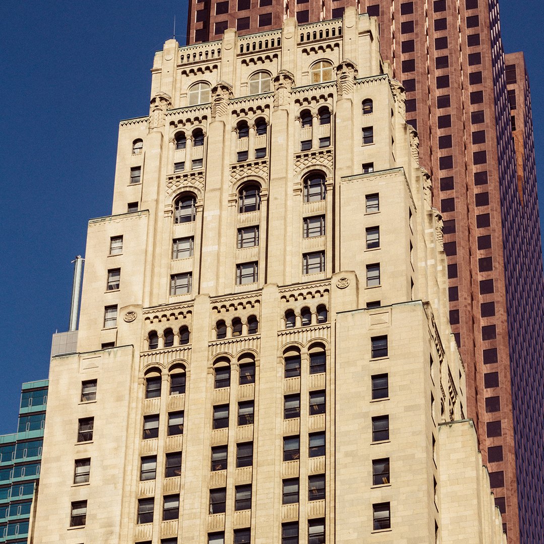 Doors_OpenTO's tweet photo. During #DOT19 weekend, stop by #CommerceCourt's historic North Tower to get a rare glimpse of its original Art Deco gold-coffered ceiling! More details: https://t.co/hVTEymU36E https://t.co/CZWeKLhSiG