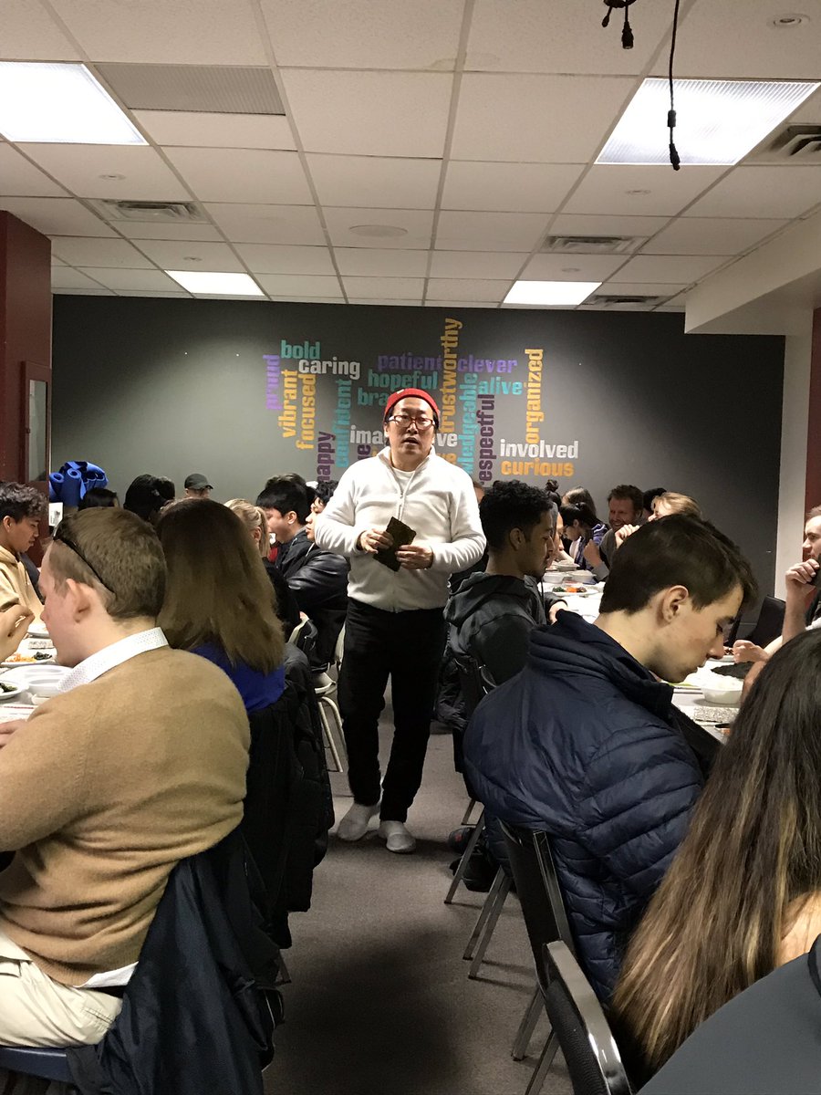 MfcMidtown's tweet photo. The Annex and Midtown Campuses has an awesome day making sushi with @chefsangkim! This is a prime example of collaboration and an alternative approach to education. Our students loved it! @TCDSB @FraserAlt @MonsignorFraser https://t.co/pFkil7vLoQ