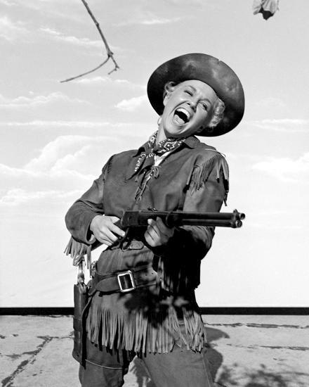 Bingg_91's tweet photo. "Just blew in from the windy city, the windy city is might pretty but they ain't got what weee got!" 💔 #DorisDay https://t.co/qvlTYAF1Pp