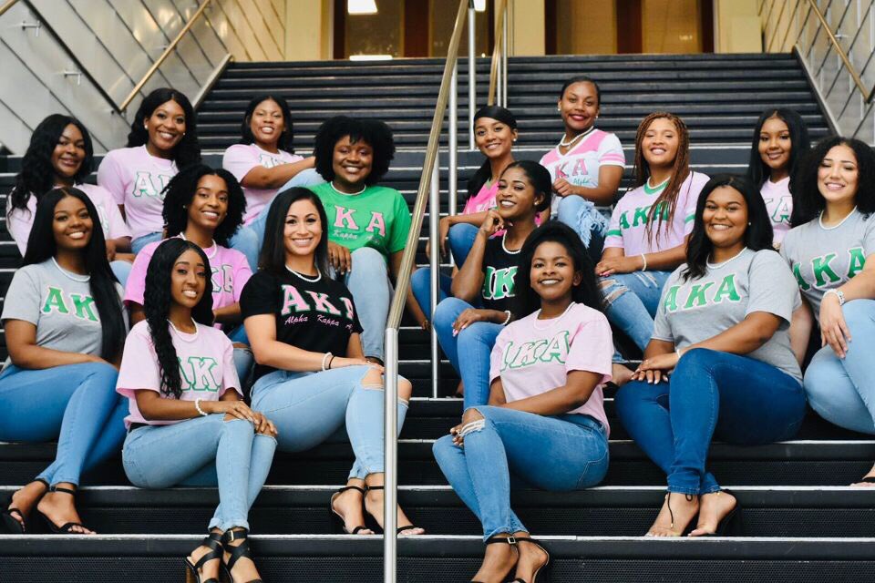 Ayee__Sidd's tweet photo. EB FOREVER💗💚
#GradSZN 🎓
•
•
📸: @Kenton2x https://t.co/FDI6Wz5Xil
