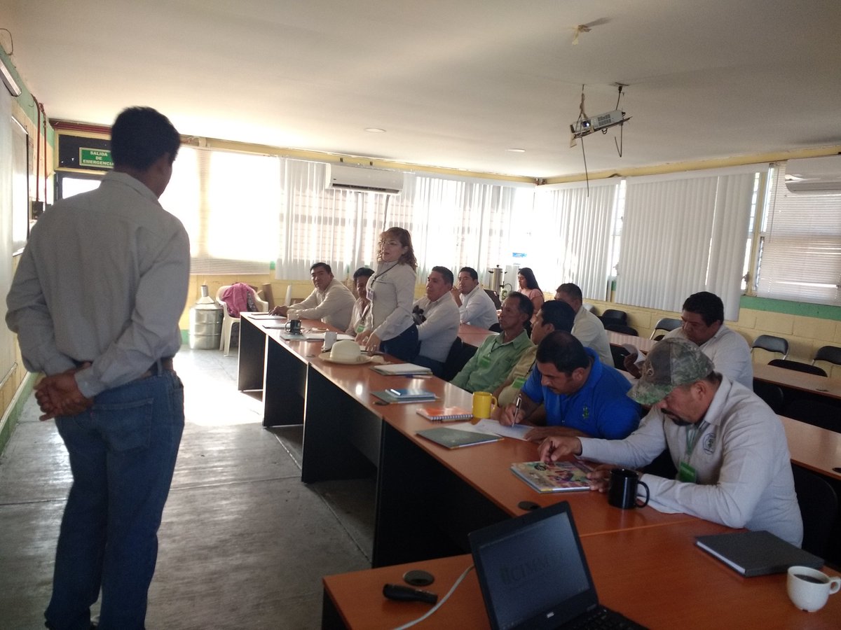 AnaCIMMYT's tweet photo. A través colaboraciones #MasAgro; docentes del CBTA #129 de Axochiapan, Mor., visitaron la plataforma experimental de #CIMMYT Tlaltizapan, Mor., con el objetivo de conocer las prácticas de Agricultura de Conservación. #AlianzasSustentables #HubPCTO #CIMMYTporMexico @vmva1950 https://t.co/mQbNajtv6k