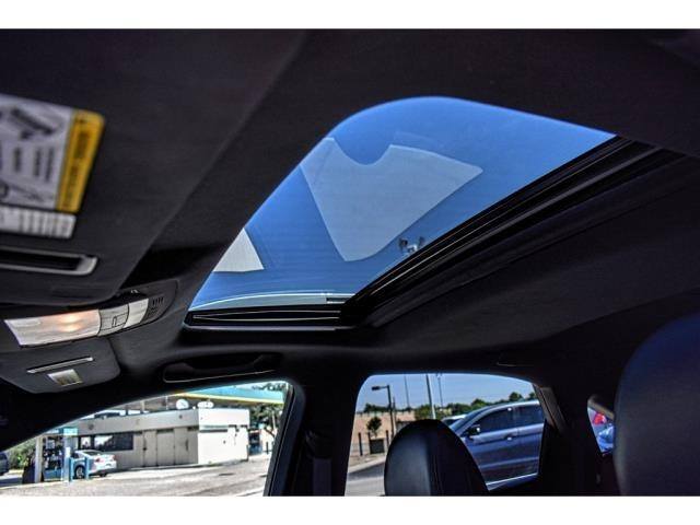 pollardfordlbk's tweet photo. Offering you #luxury and #sport wrapped in one #SUV! Visit us online to learn more about this 2015 #Lexus RX 350: https://t.co/sun1V6qAW9 #PollardFord #FriendlyFord #Luxury #Lubbock #Texas https://t.co/iZflKxrlBE
