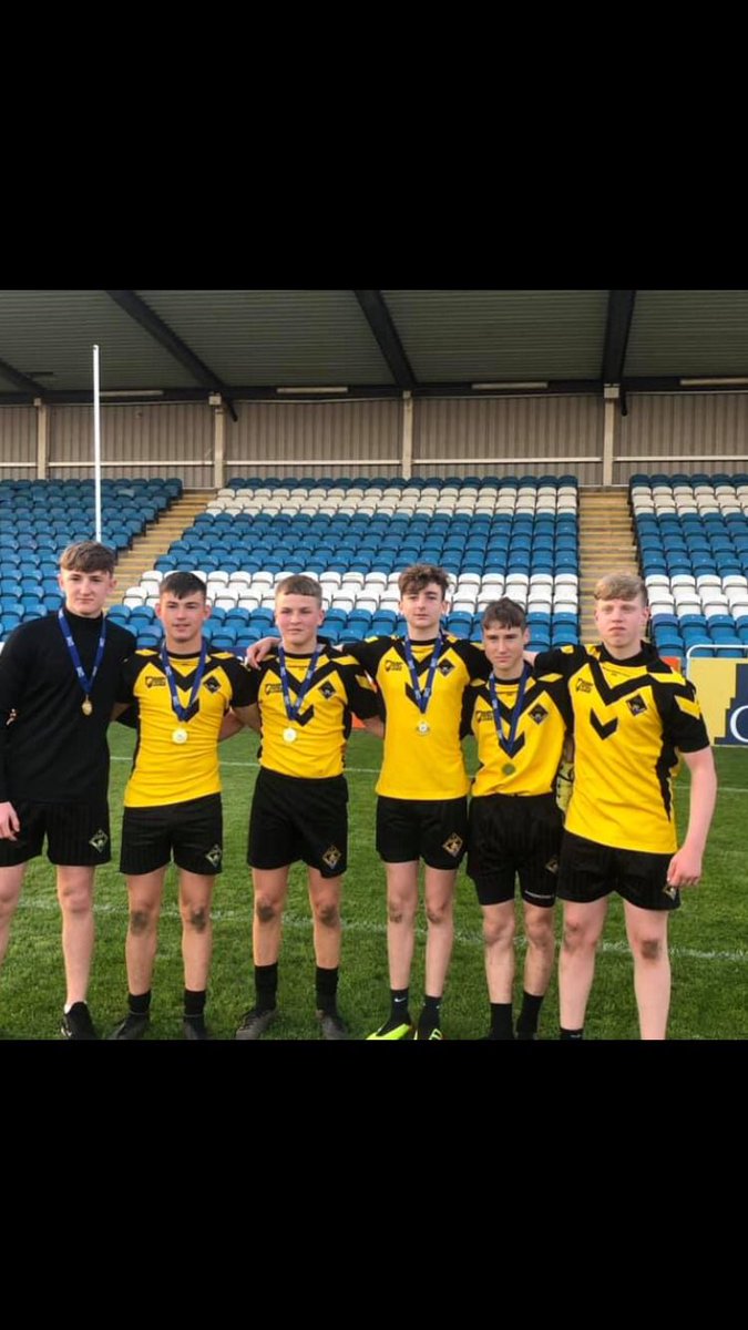locklane_13s's tweet photo. Well done to @CastlefordPE @CastlefordAcad and  the lock lane 15’s boys on winning the Yorkshire schools final tonight 🏆🏉👏👏👏 https://t.co/EUH4dirCIo