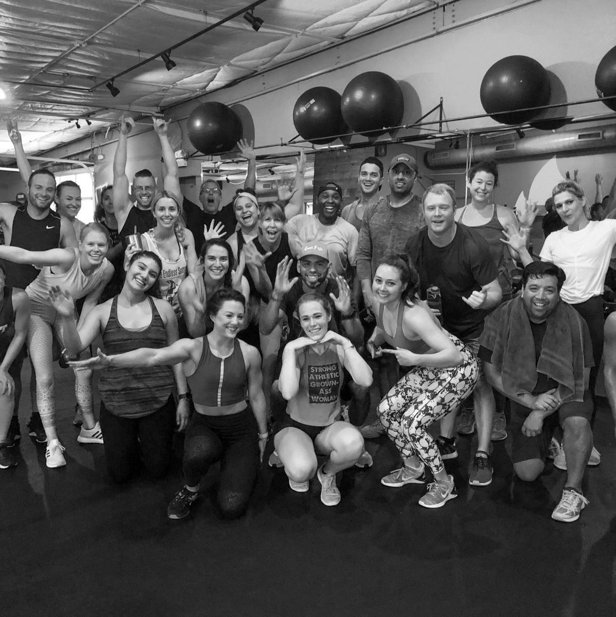 Julie's b'day workout was 🔥🔥🔥!!!
We hope the rest of the day was just as good...
#happybirthdaycamp