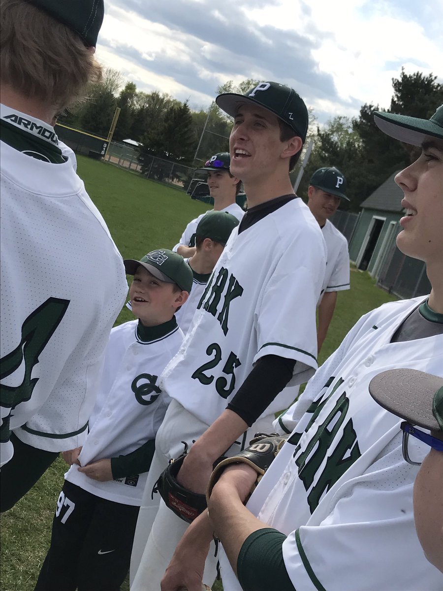 HeatherWeidner4's tweet photo. CG 10AAA join Park Varsity today vs CDH!  Let’s go Wolfpack @Parkbaseball @CGWolfpackMN https://t.co/JZvqVqWV5g