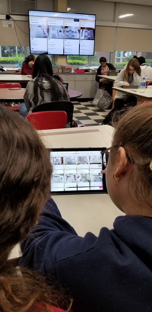 katrin_marino's tweet photo. Studio art students using https://t.co/8evxS6Iob8 during an art critique to analyze their individual progress and leave positive comments for their peers. @SCHSDInnovation @NHPGladiators #mondaythoughts #arteducation #moreARTnotless #highschoolart #iPad https://t.co/MnhsKIAOJC