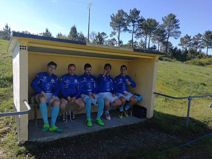 🆕 Onte foi día de partido da fase previa da Copa Deputacion 2019

AD Catro Roldas 1-2 Meira FC

( Farra e Jesus )

Domingo esperanos o ED Lourenza

#ForzaMeira 💙