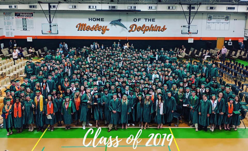 mosleyco19's tweet photo. 17 days until graduation! https://t.co/6ceBQYLm0T