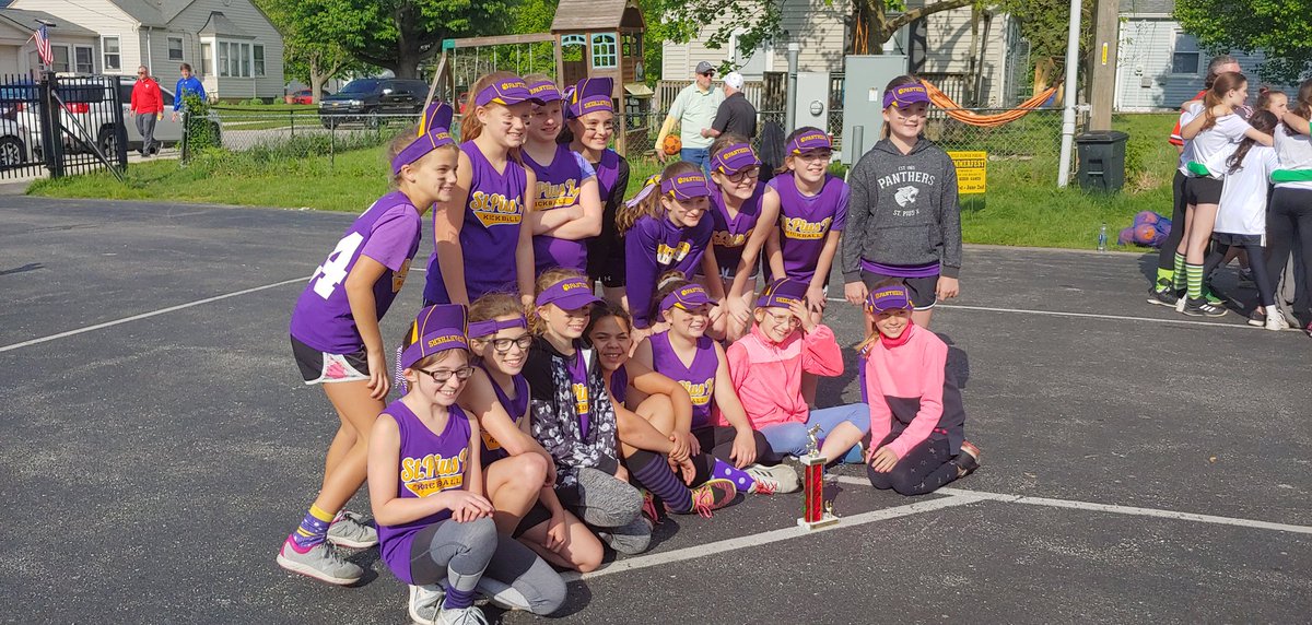 MissFahrbach's tweet photo. 4th grade city runner up champs! These girls fought hard and never gave up! #kickball @SPX7200 @CYOIndianapolis https://t.co/R1TTBxIUoX